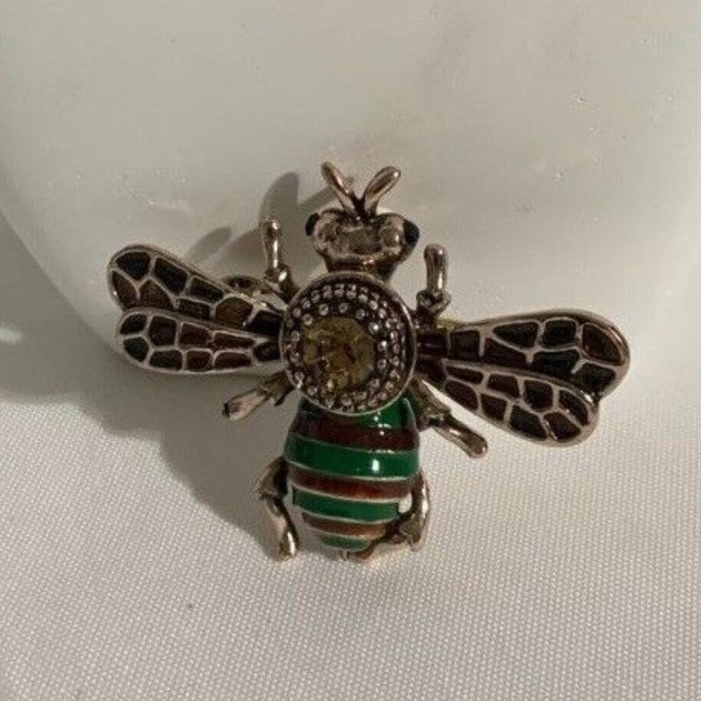 Stylish Bee Brooch Pin for Men/Women